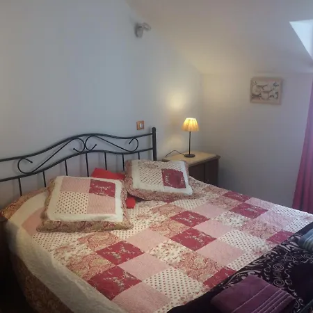 Lascaux Aux Meulieres A Bed & Breakfast