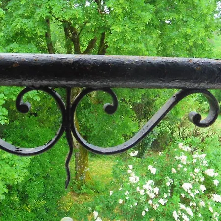 Lascaux Aux Meulieres A Bed & Breakfast Domme