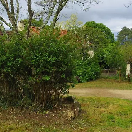 Lascaux Aux Meulieres A 돔므