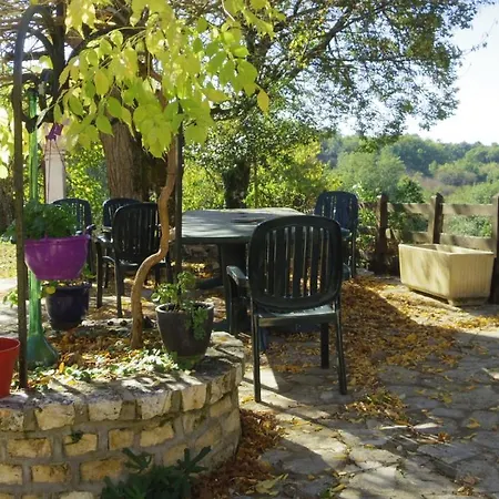 Bed & Breakfast Lascaux Aux Meulieres A